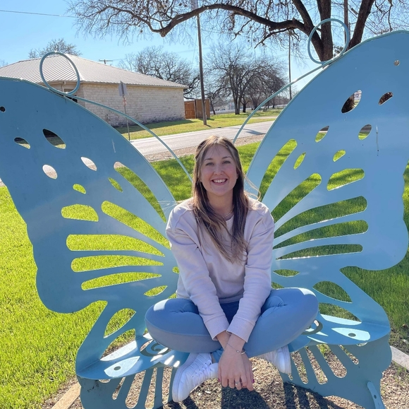 Meet your Posher, Vanessa - Picture 3 of 3